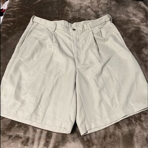 🔥 3 for $15  Mens pleated front shorts. 9” inseam.